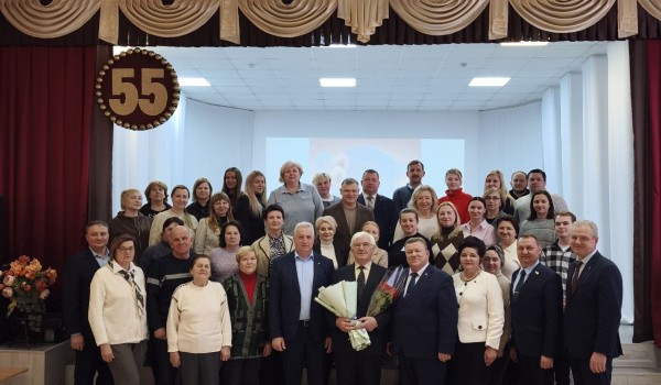 Лидер, наставник, юбиляр